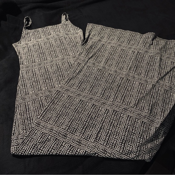 BCBC Generation black and white print maxi dress.   Size M - Picture 9 of 9